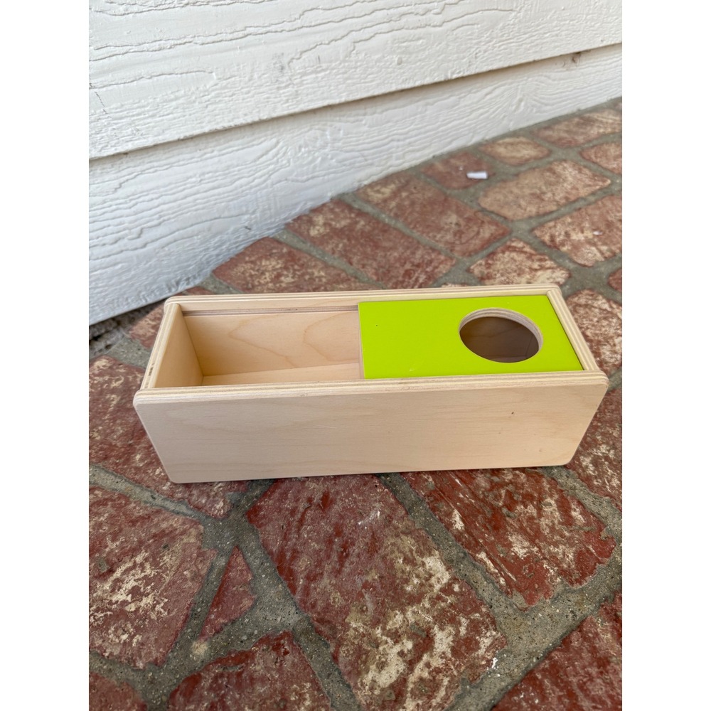 Lovevery The Thinker Montessori Wooden Sliding Top Box‎ Toddler Toy